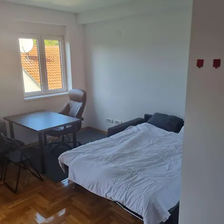Zvezdara Lägenhet Belgrad
